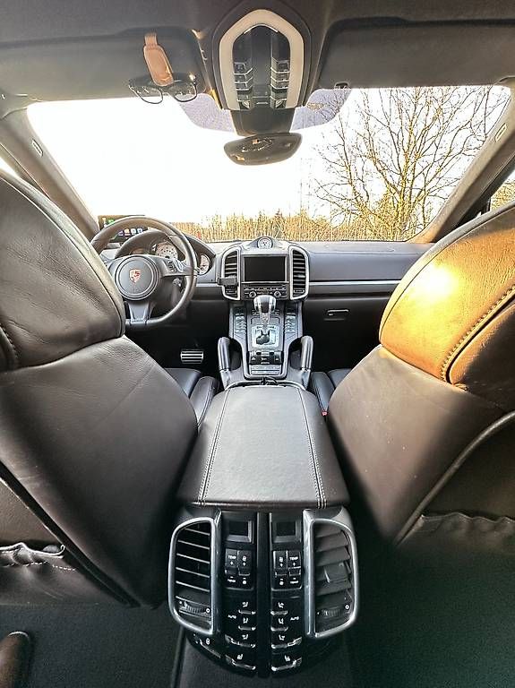 Porsche Automobili: Porsche Cayenne S V8 4.8l – Usato da Uitikon Waldegg venduto da AndersWohoo 4