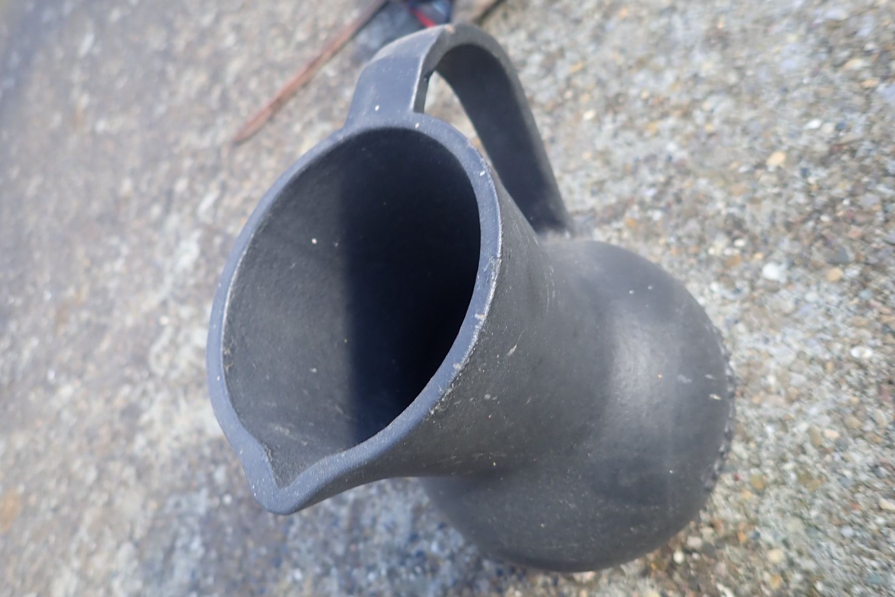 Caraffe: Guss-Eiserne Karaffe – Usato da Buchs AG venduto da dehelmi 1