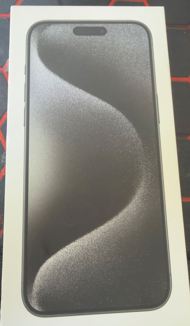 Apple Portables: iPhone 15 Pro Max 256 GB Black Titanium – D'occasion à Baden par doe_pr57 4