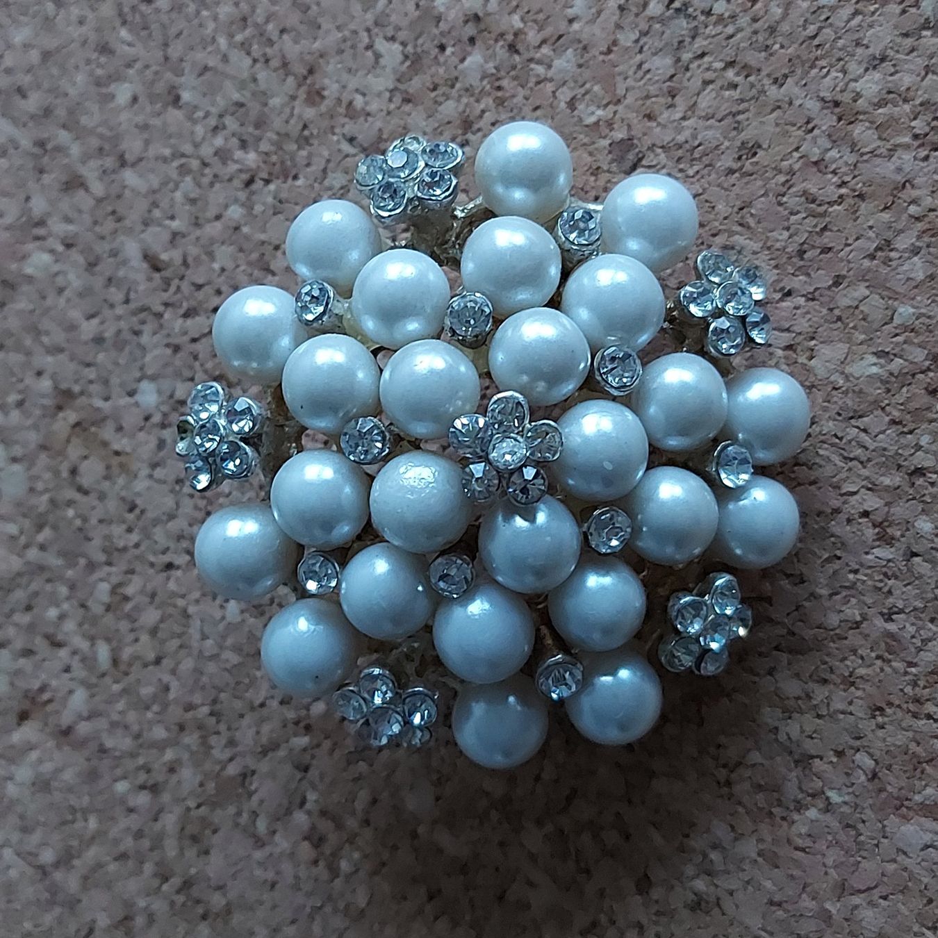 Spille & Fermagli: Modeschmuck Brosche mit Perlen und Strass – Usato da Zürich venduto da sylc77