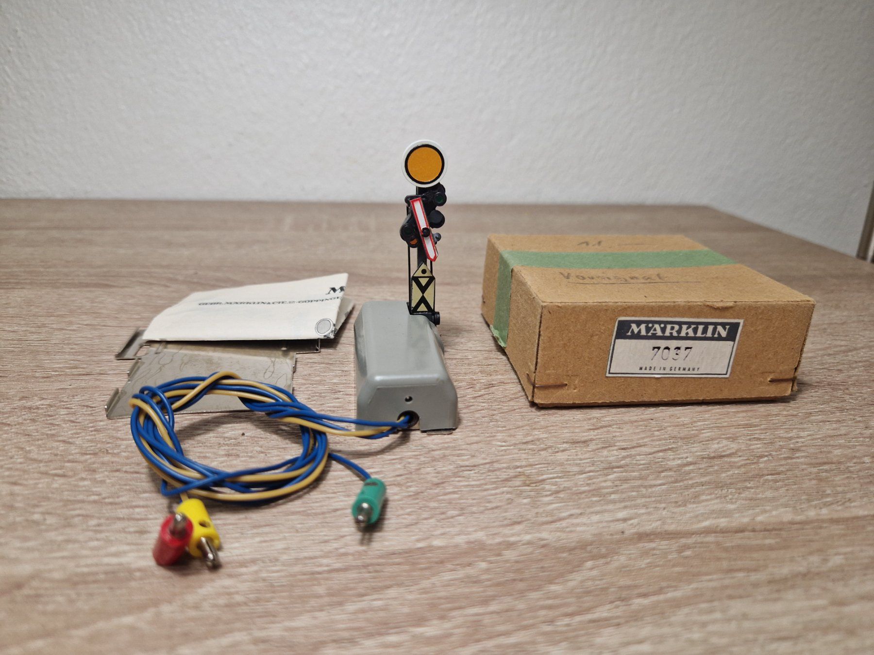 Märklin Modellini di ferrovie: Märklin 7037 Signal H0 – Usato da St-Aubin-Sauges venduto da tantome
