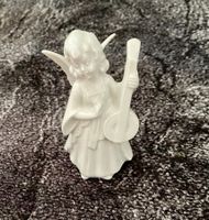HERZIGER ENGEL CA. 10X5CM, AUS SAMMLUNG