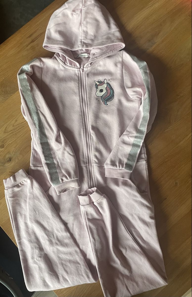 H&M Tute: Jumpsuit von H&M Gr. 134/140 – Usato da Recherswil venduto da jafa74