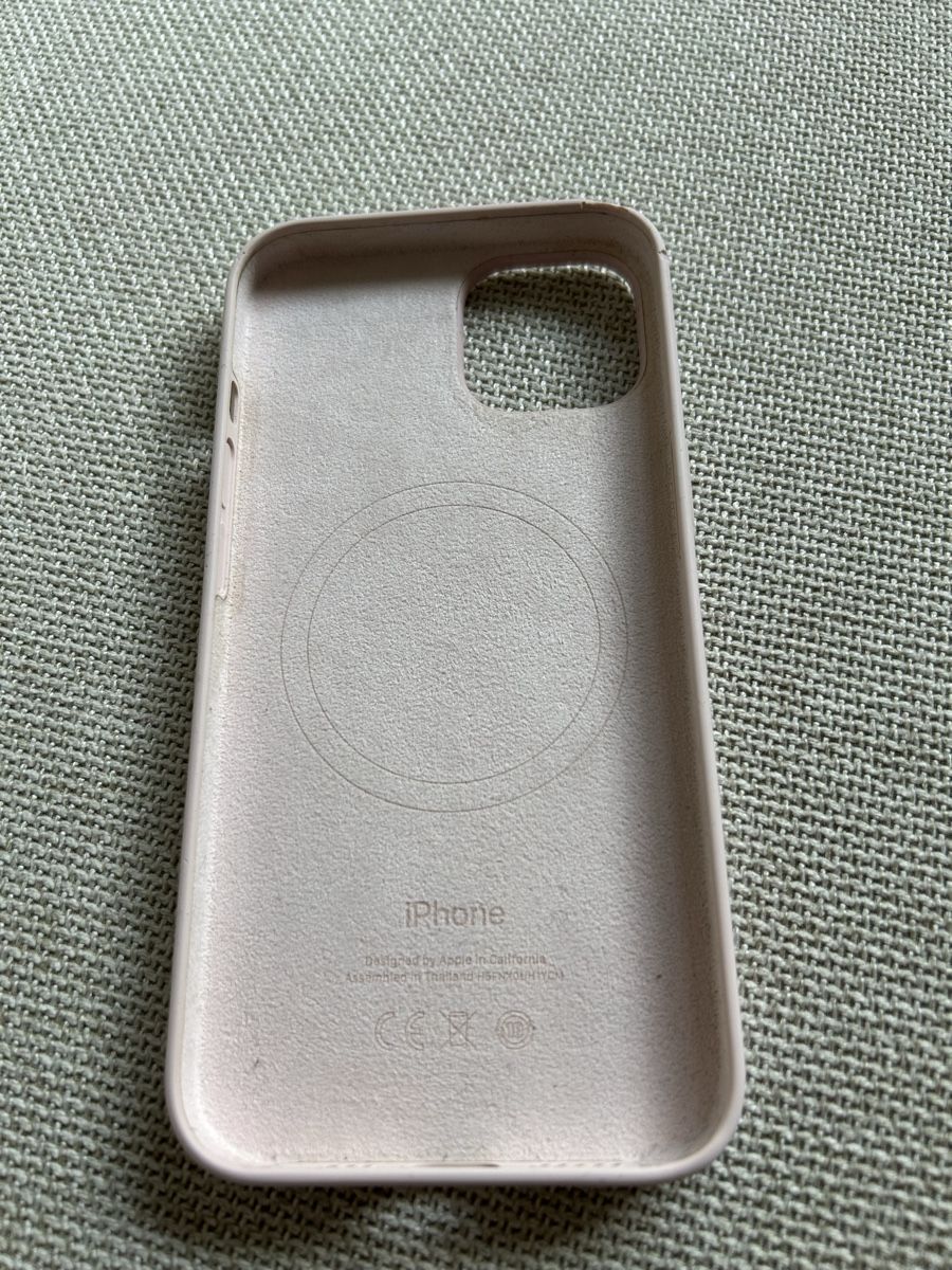 Apple Telefoni cellulari / Smartphones: Apple Silicon Case – Usato da Basel venduto da MyAn 6
