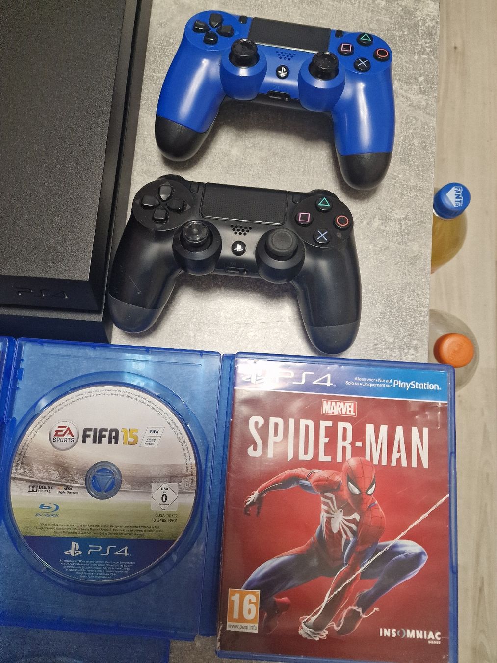 Sony Console: PS4 Konsole Schwarz mit Spiele  – Usato da Herzogenbuchsee venduto da ioa_zcm6 2