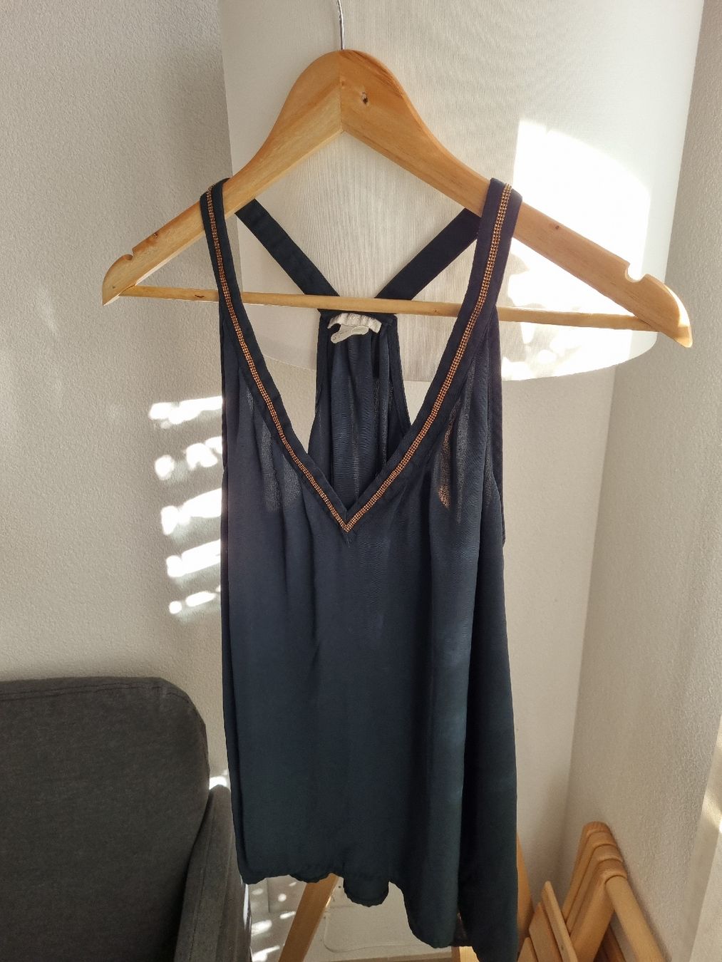 H&M Tops: H&M Dark Green Top with Gold Details – Neu (gemäss Beschreibung) aus Aigle von Smagbrelle18 1