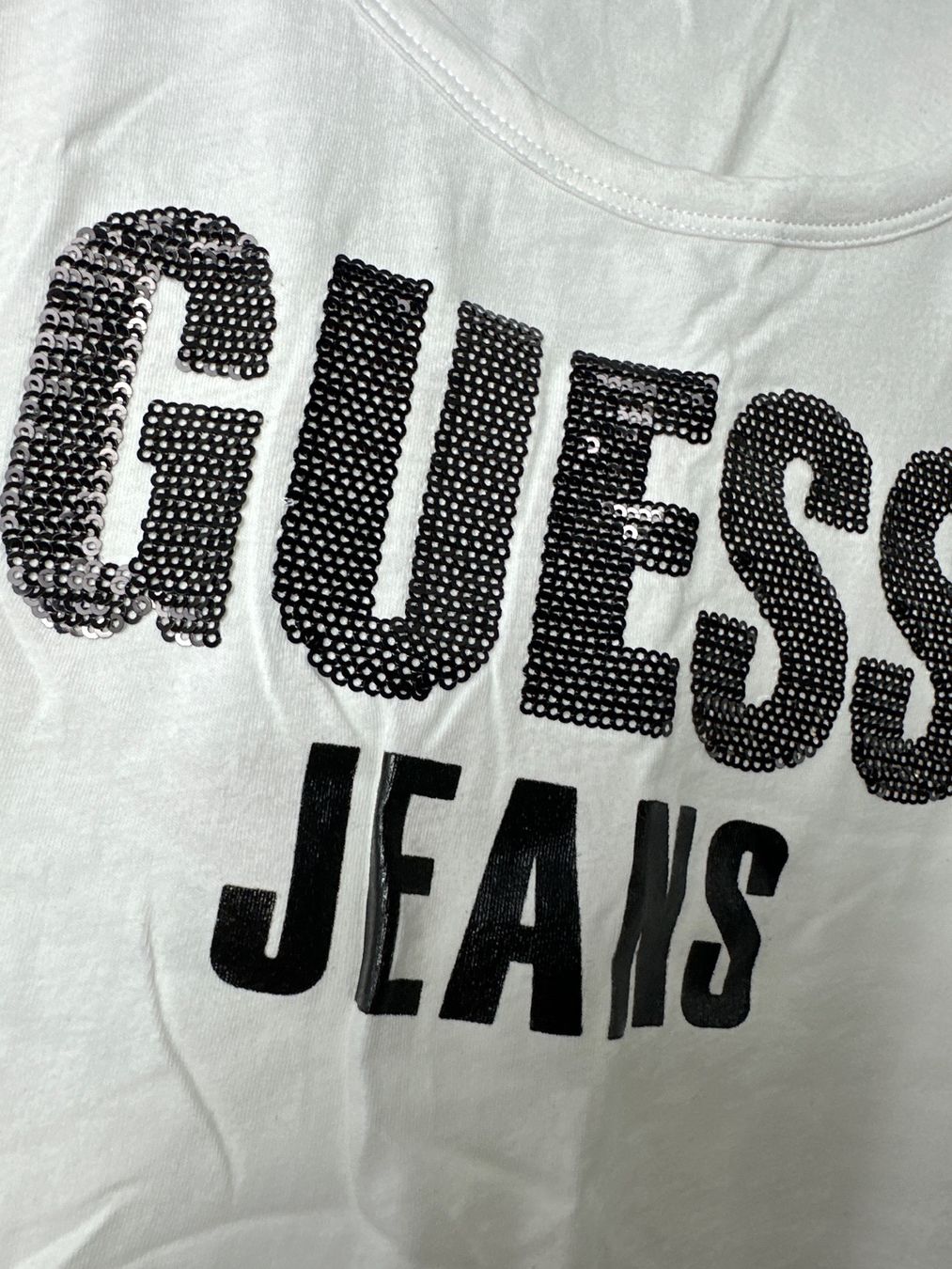 T-Shirts: T-Shirt von Guess XL – Gebraucht aus Aarburg von Tonija 2