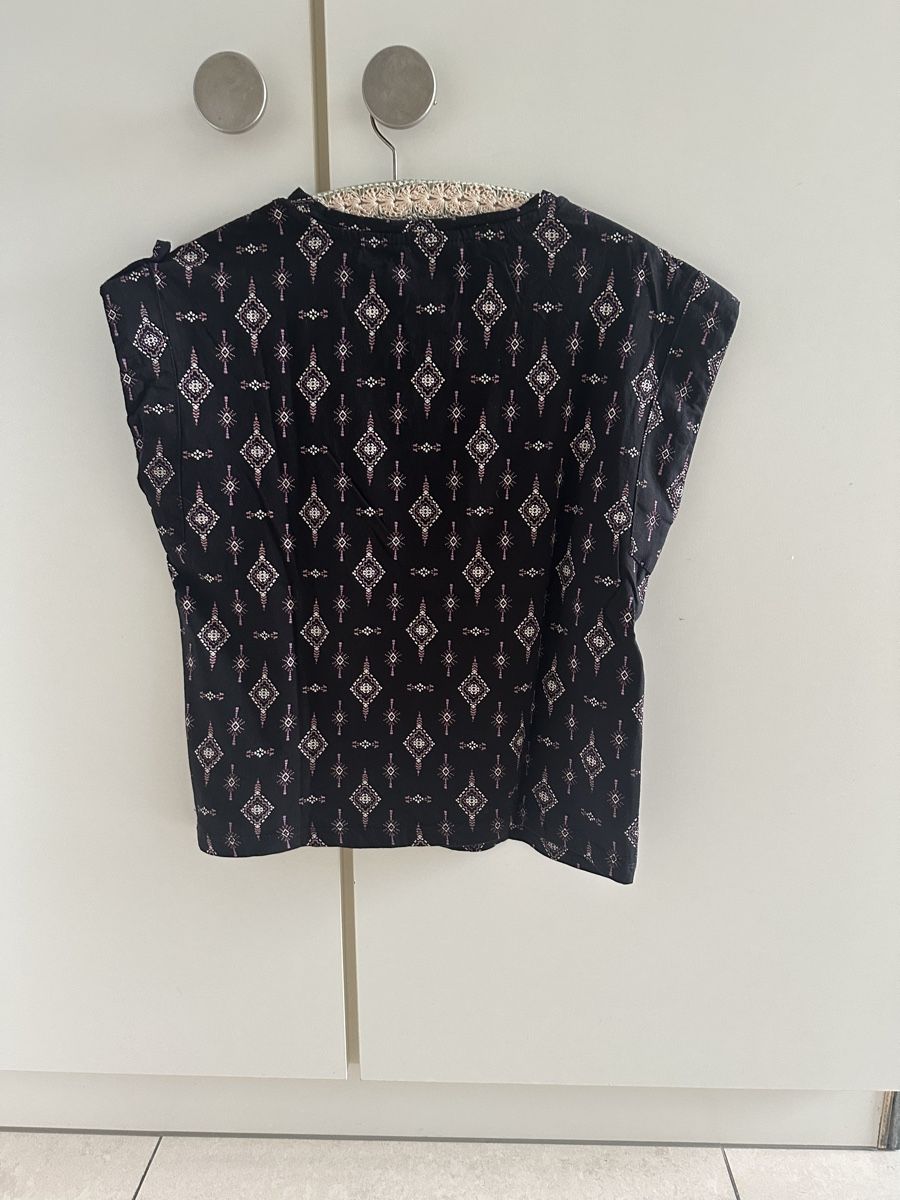 T-shirt: Neue Schwarzes Oberteil mit Ethno-Muster Gr. M – Nuovo (secondo la descrizione) da Langnau aA venduto da Camelia14 2