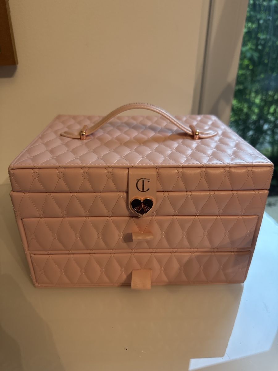 Charlotte Tilbury Make-up: Charlotte Tilbury Box – Nuovo (secondo la descrizione) da Worblaufen venduto da jan_7szj