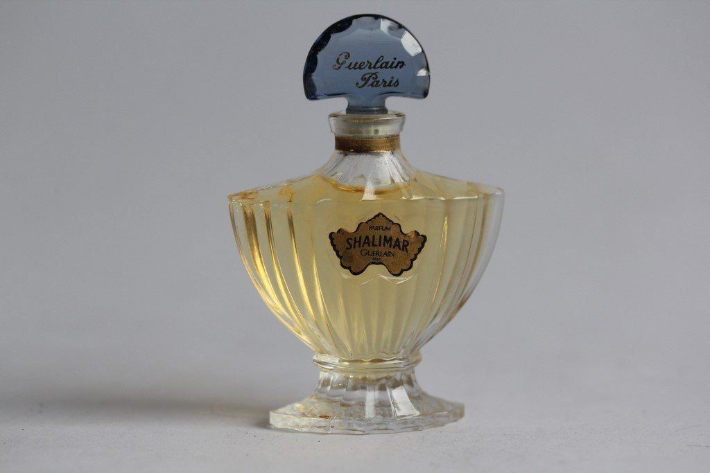Profumi & Eau de Toilette: GUERLAIN Parfum Shalimar 7,5 ml – Usato da Vandoeuvres venduto da Dom-Tom