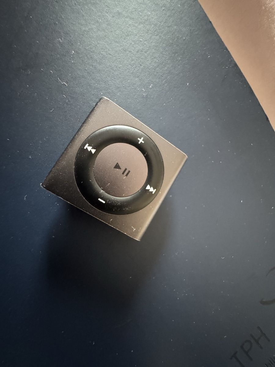 Apple Tragbarer Mediaplayer: Apple iPod shuffle 4th Generation – Defekt aus Biel/Bienne von Baol1 2
