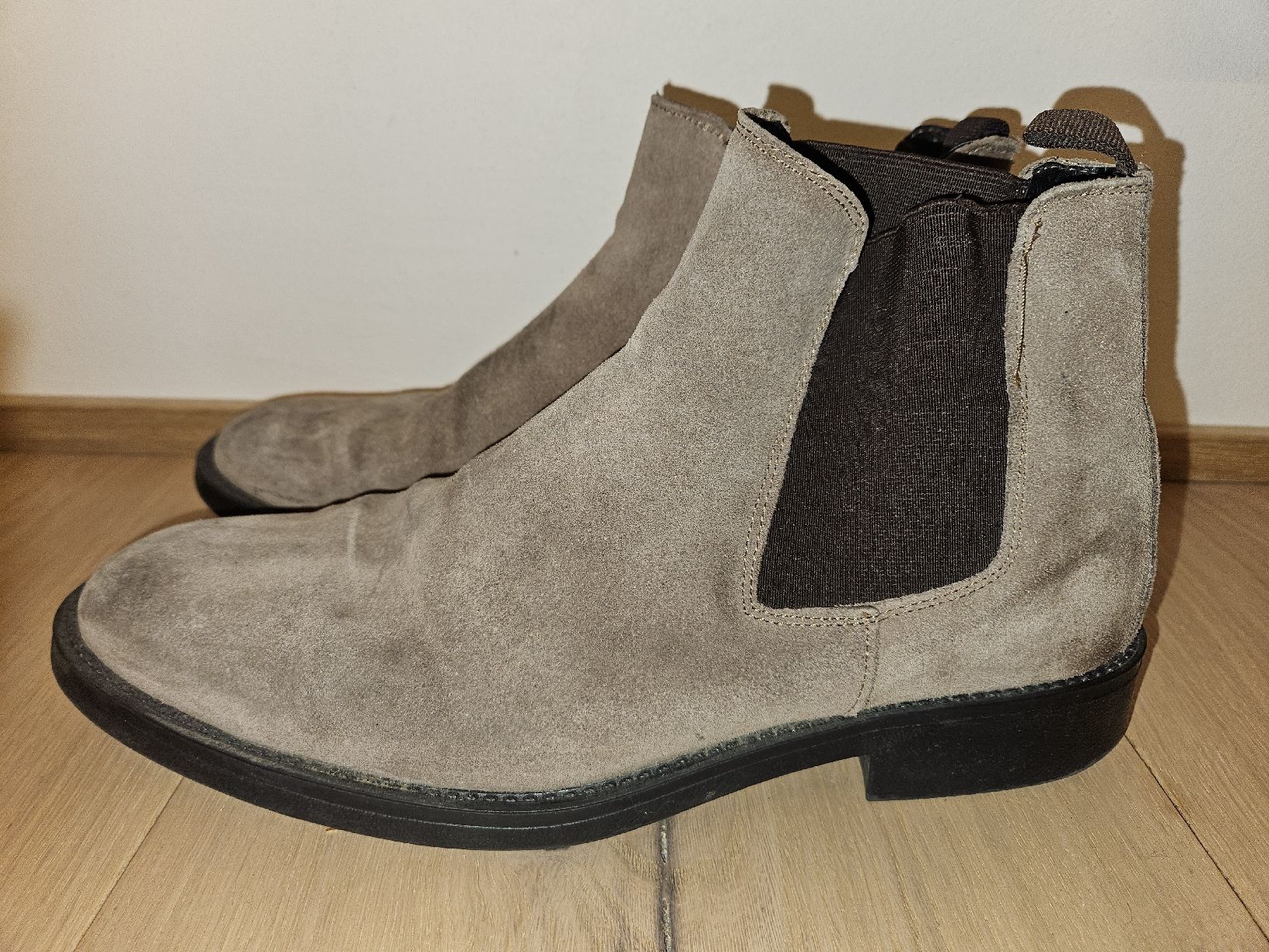 Scarpe da uomo: Herren Boots, Grösse 42 – Usato da Kesswil venduto da mie_g89p