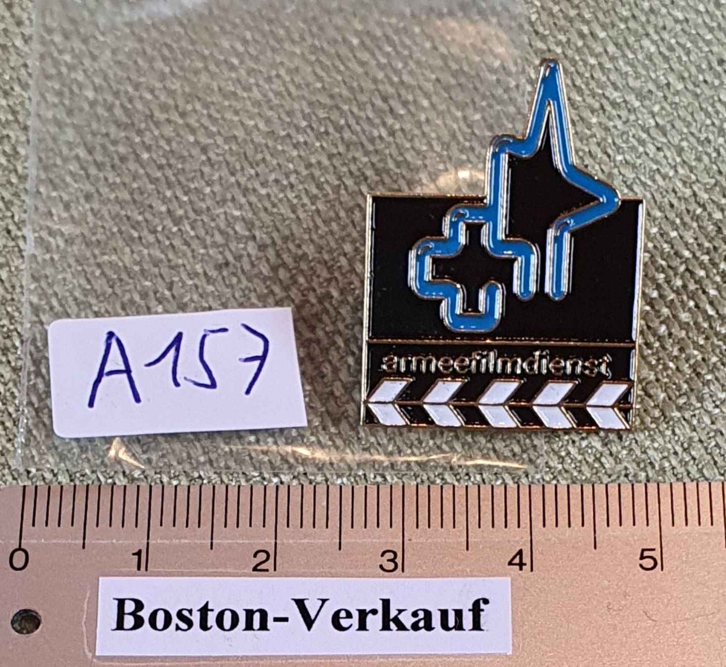 Schweizer Armee Plaketten & Abzeichen: A157 - Pin Armeefilmdienst CH Militär – Gebraucht aus Reinach BL von Boston-Verkauf 2