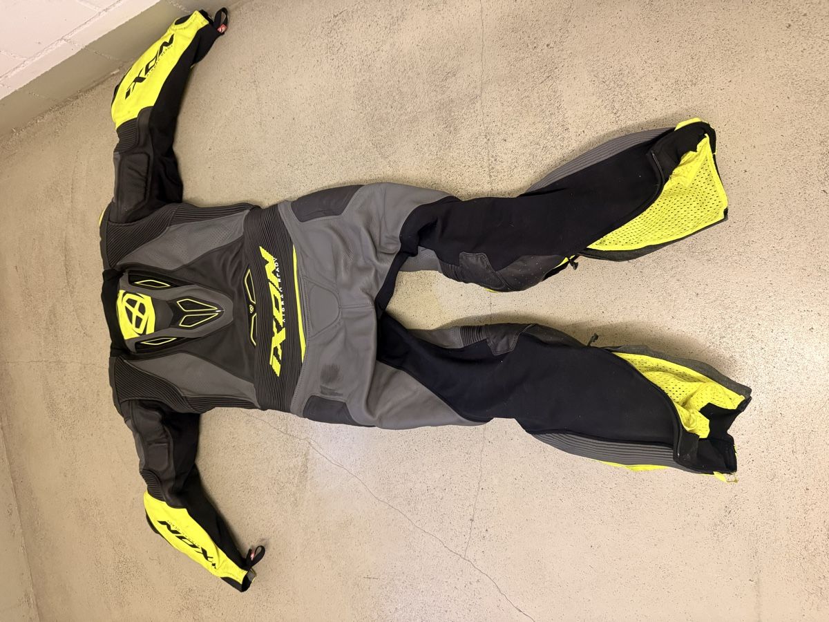 Lotti di vestiti: IXON VENDETTA EVO 1-TEILER – Usato da Rebstein venduto da DerRheintaler 1