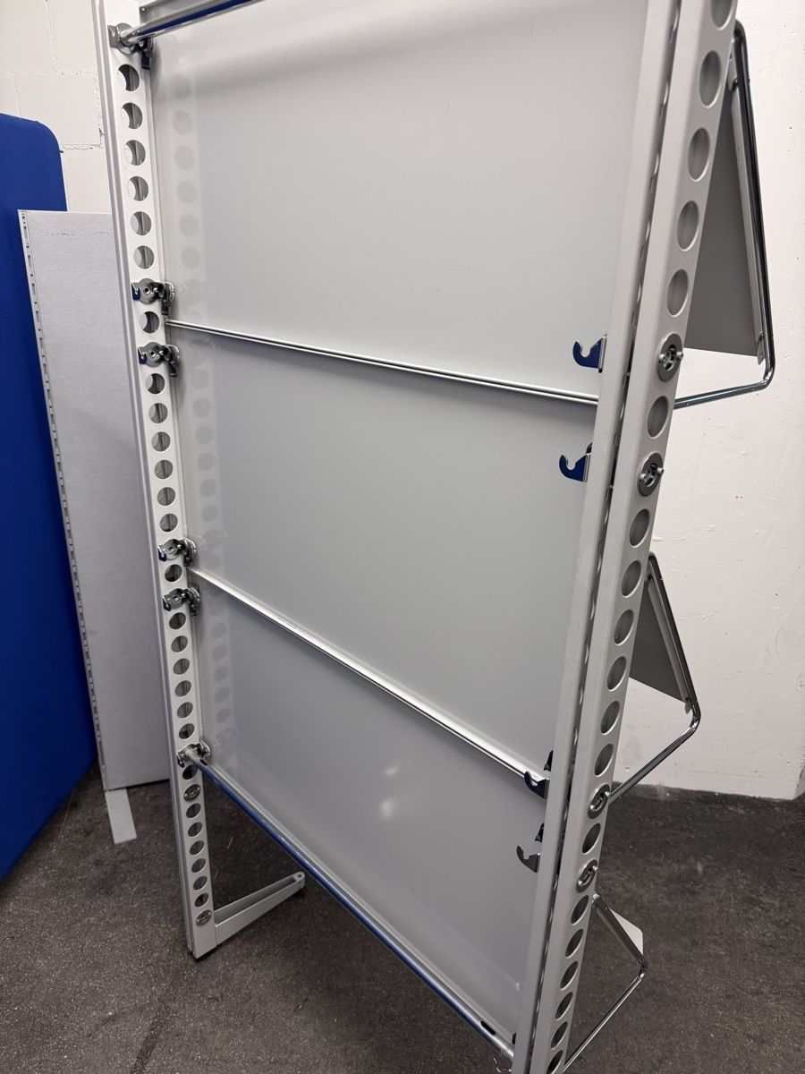 Scaffali: USM Display Prospekteregal – Usato da Bern venduto da samryan 2