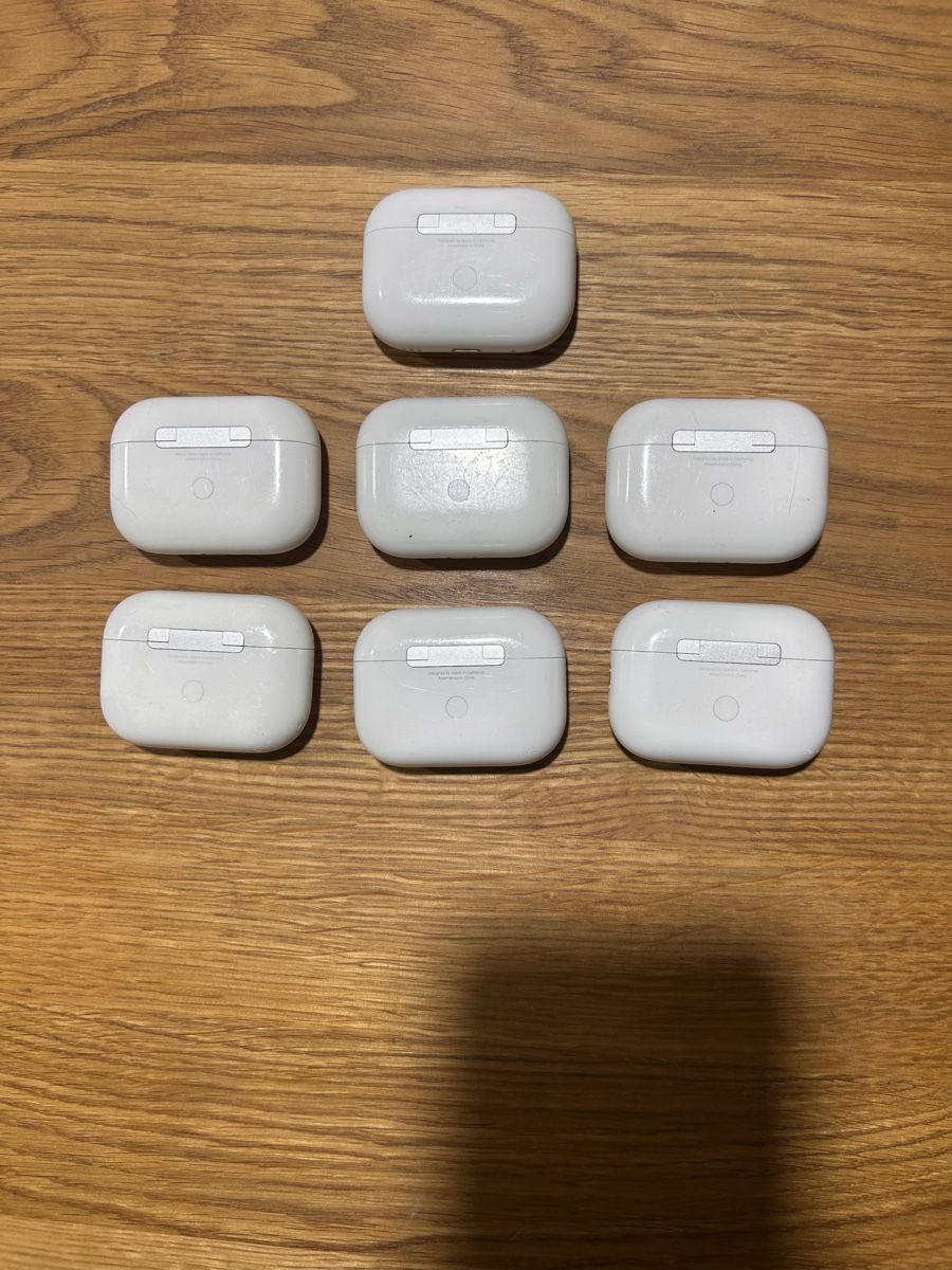 Apple Caricabatterie: 7x Apple AirPods Pro 2 , Ladecase Ladehülle Case  – Usato da Zürich venduto da jasmin011 3