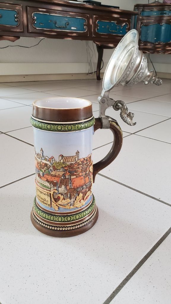 Tutte le decorazioni: Alter Bierkrug/Bierhumpe mit Deckel – Usato da Courtaman venduto da Silb 2