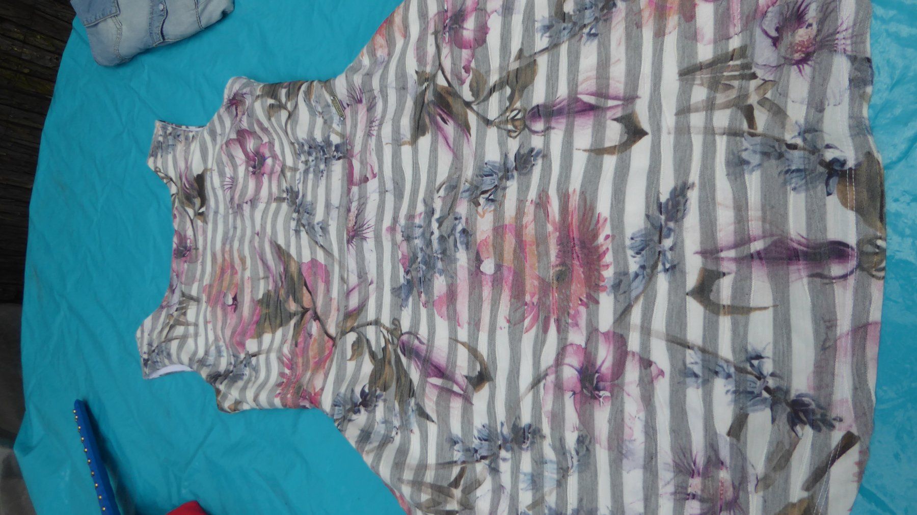 Guess Kleider: Sommer Kleid Gr S GUESS – Gebraucht aus Sargans von Benziner 3