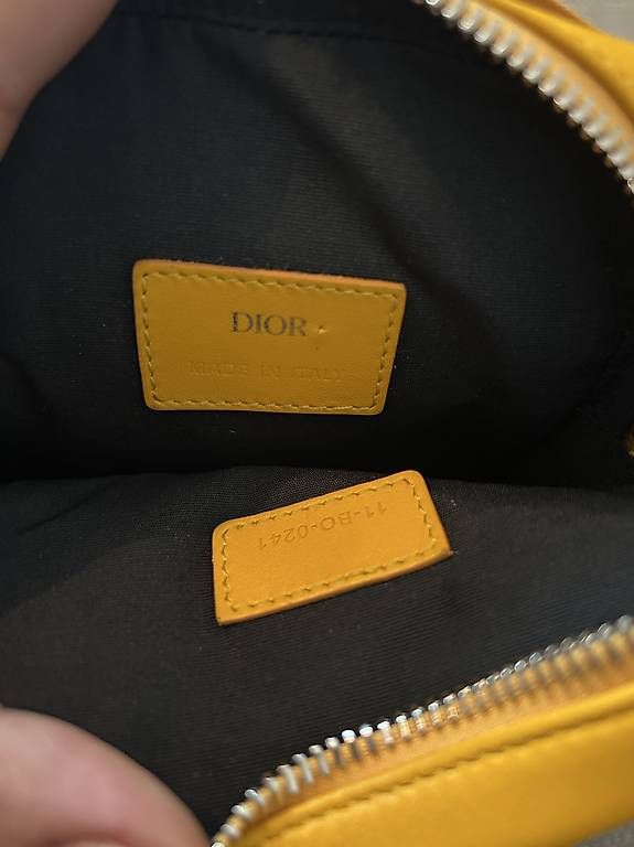 Borse da donna: Christian Dior vertical Pouch Oblique  – Usato da Birmensdorf ZH venduto da gigimaya 4