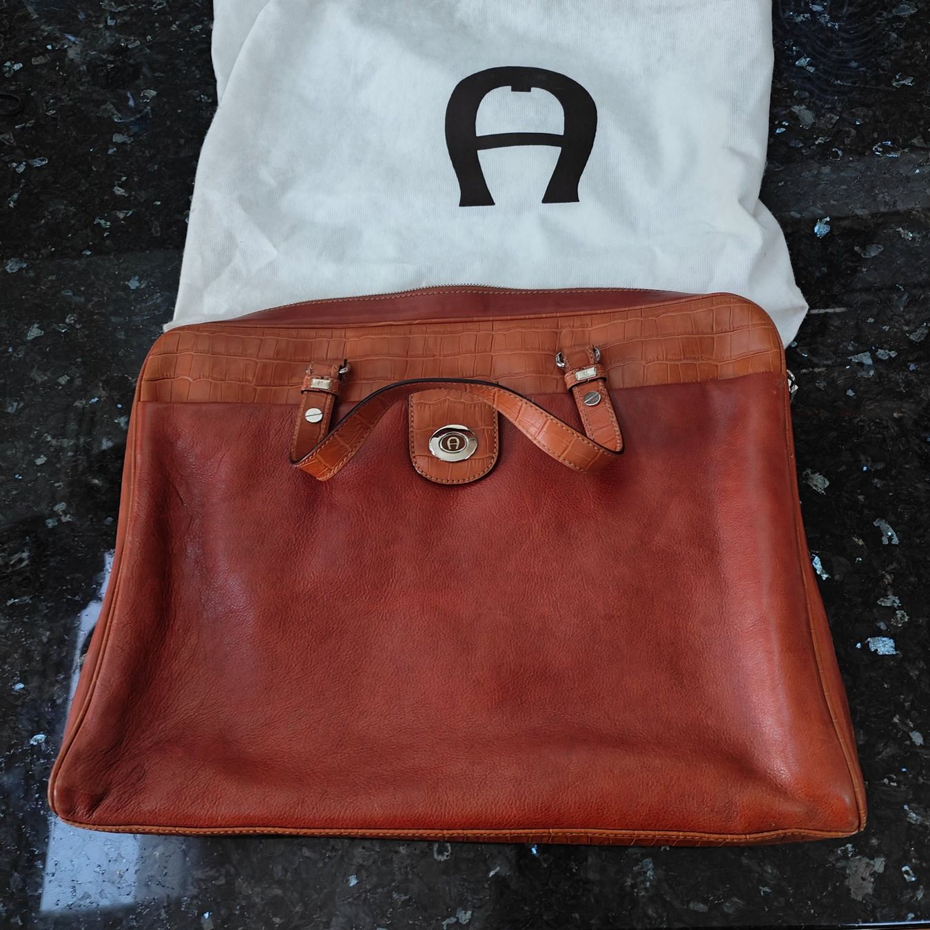 Aigner Valises & Sacs: Aktentasche – D'occasion à Zürich par Mumpfi9
