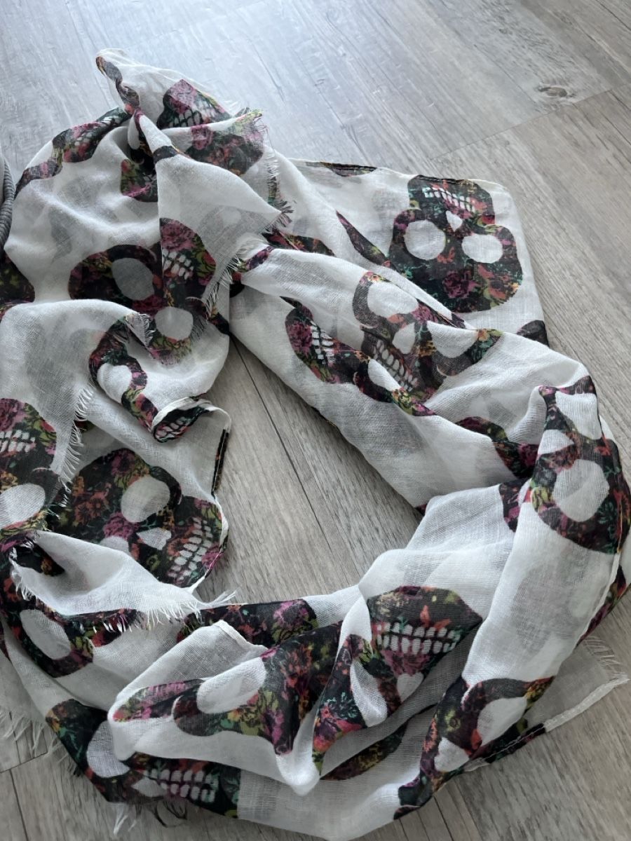 Foulard & Sciarpe: Schals Set 4 Stück – Usato da Muhen venduto da cor_6fyh 3