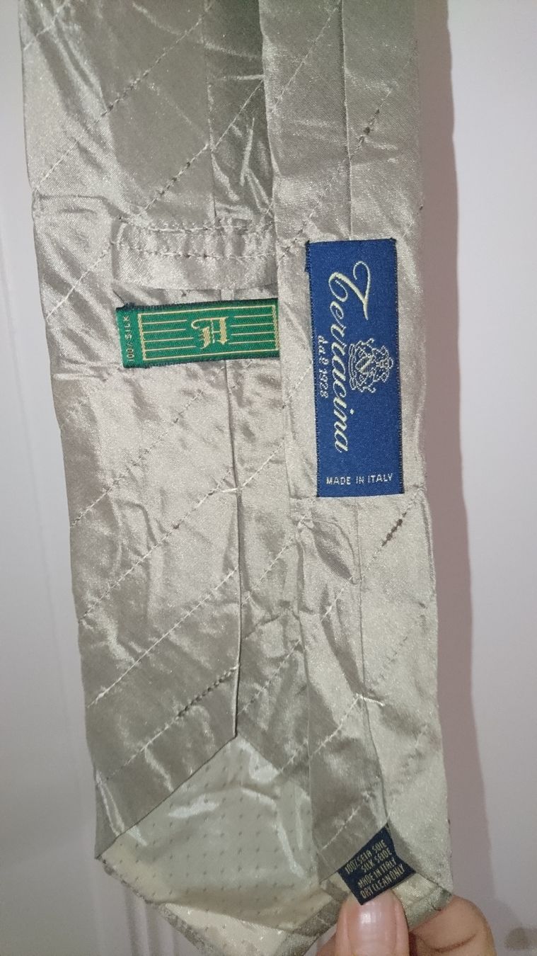 Cravatte: Cravate beige - grise marque italienne – Usato da Châtelaine venduto da Gio54321 2