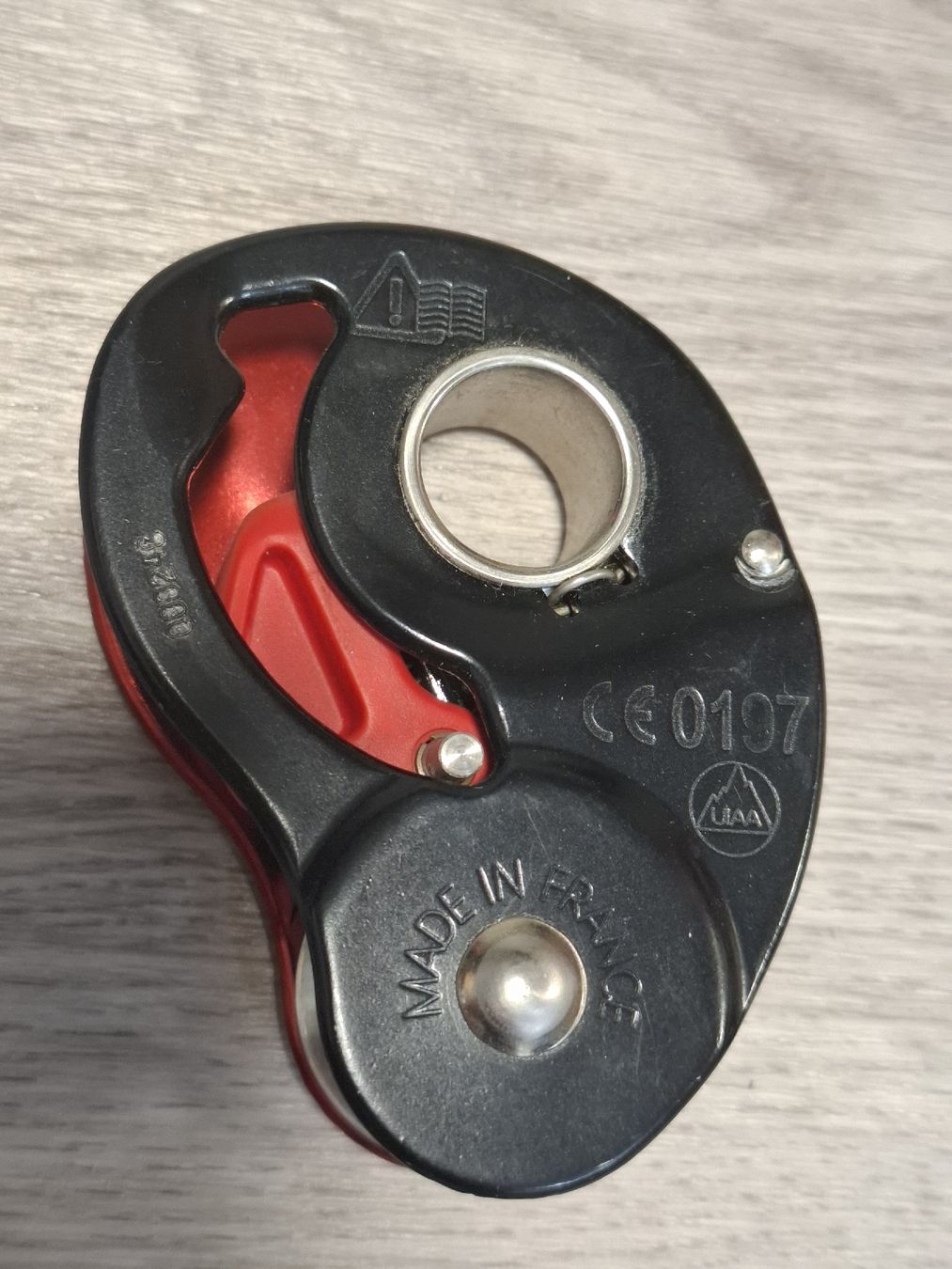 Attrezzatura da arrampicata: Petzl Mini Traxion – Nuovo (secondo la descrizione) da Bottmingen venduto da Rothorn05 1