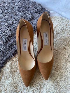 Jimmy Choo Scarpe da donna: Jimmy Choo Romy Suede Pumps Camel Size 37 – Nuovo (secondo la descrizione) da Bernhardzell venduto da Sunka0