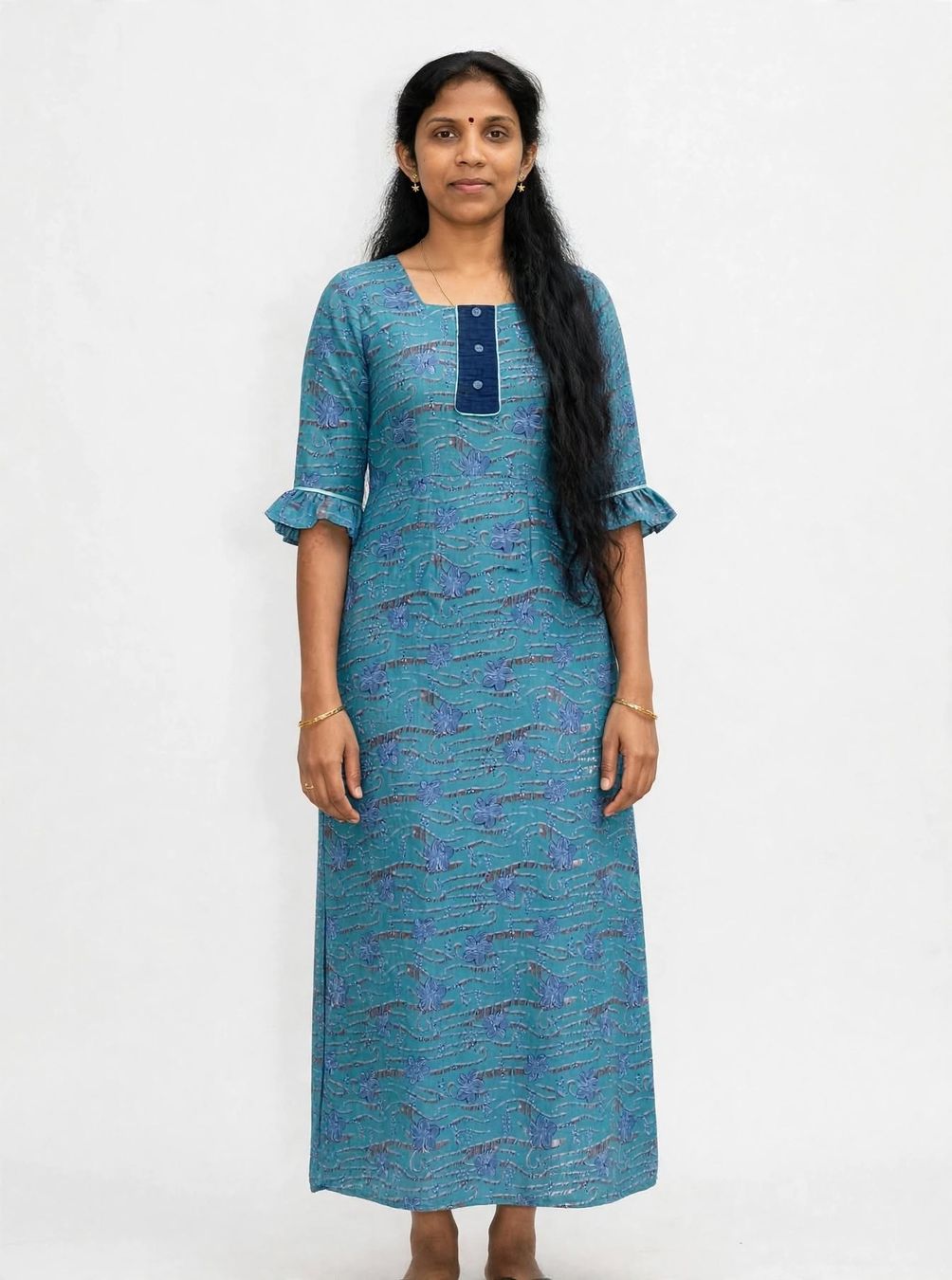 Kleider: Maxi Dress Blue Floral Pattern Acceptable Condition – Gebraucht aus Bern von mahilini 1