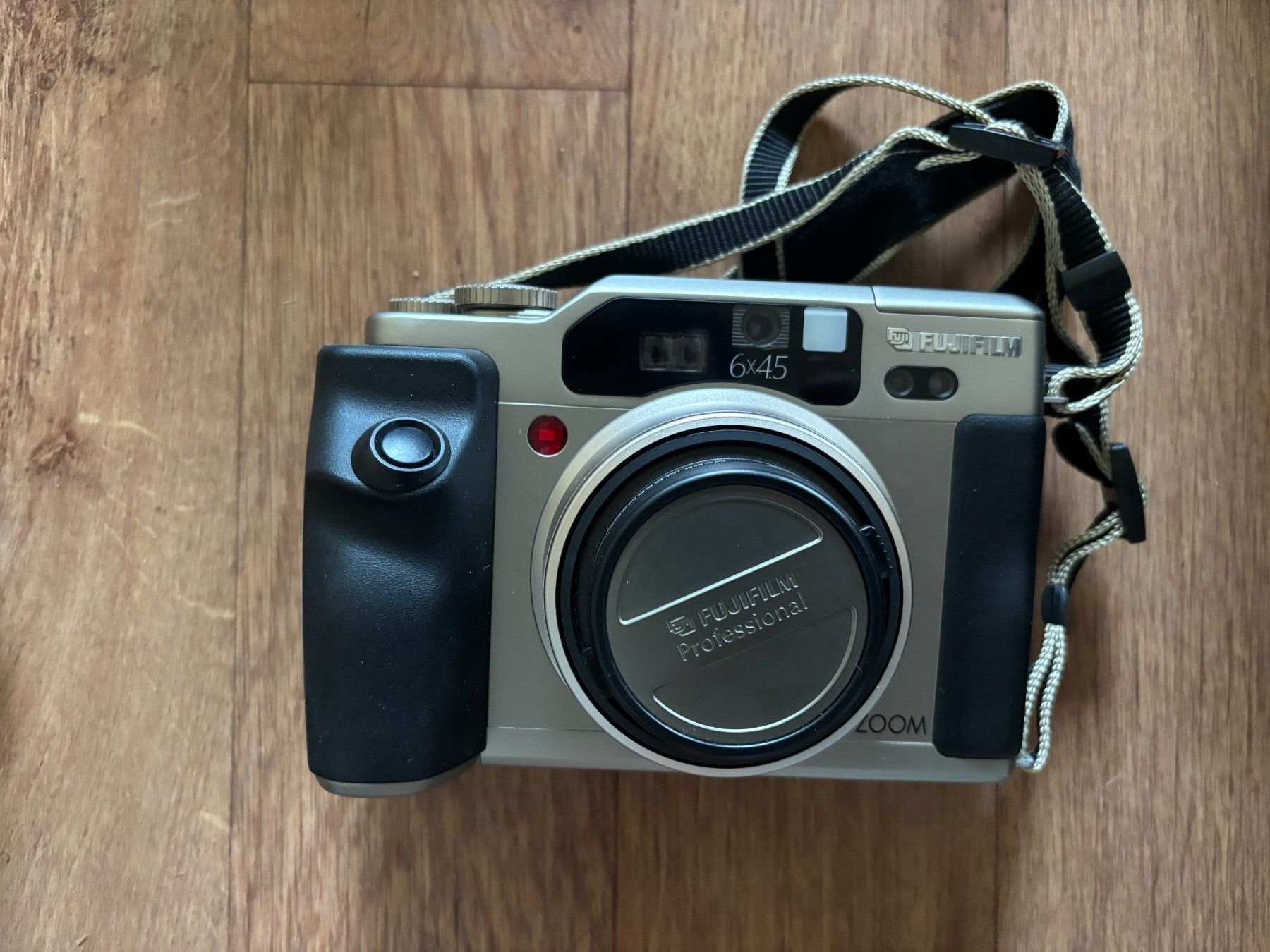 Fujifilm Fotocamera: Fujifilm GA645Zi Professional – Usato da Muttenz venduto da due_z7qf