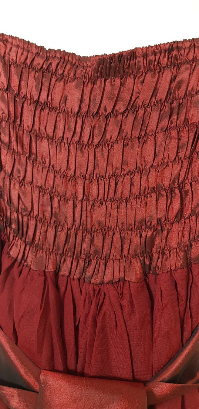 Robes: Festkleid, Neu, Gr. 42 44 46 – Neuf avec emballage d'origine à Uster par Astral 7