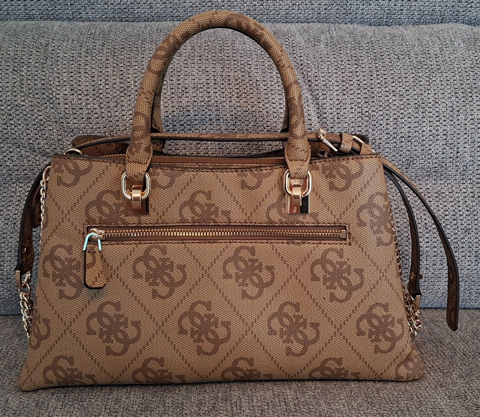Guess Sacs femmes: Elegante GUESS-Handtasche – D'occasion à Feuerthalen par kigo87 1