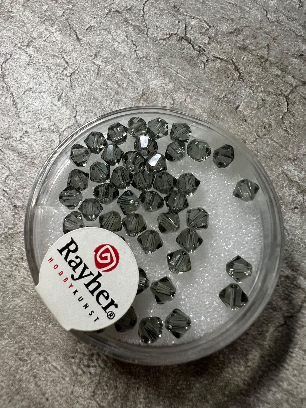 Perlen (unechte): Rayher / Swarovski Perlen 4mm – Neu und originalverpackt aus Stein AG von Anastasia_Asya