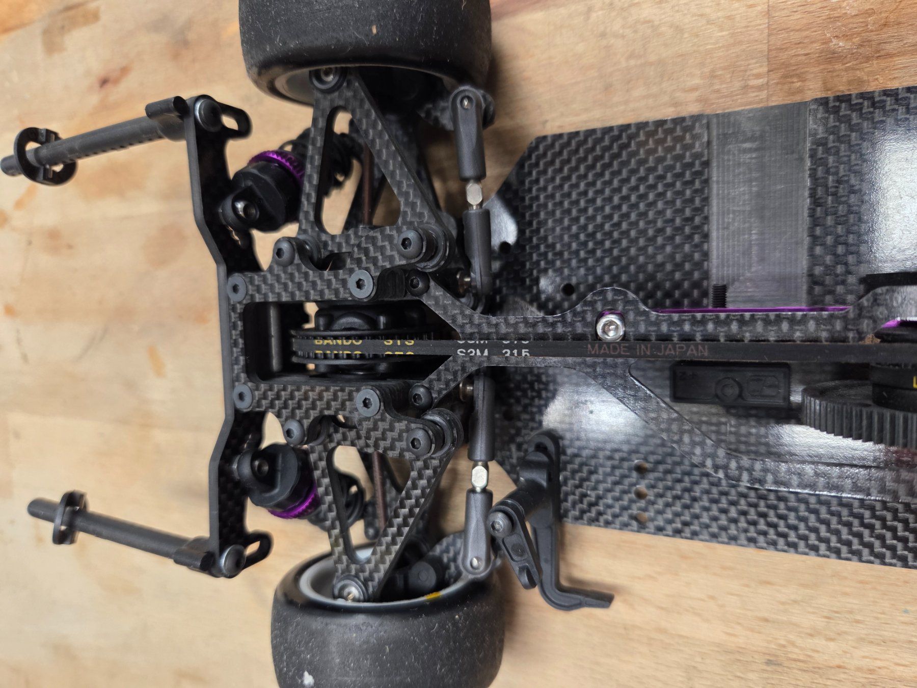 RC Modellbau: Schumacher Neon / M-Chassis 225mm / Carbon Version – Gebraucht aus Eschlikon TG von davidt8883 6
