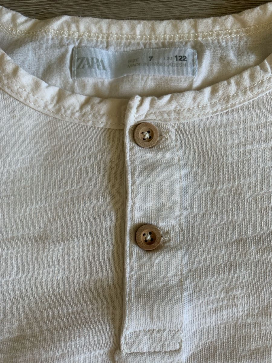Zara T-shirt: ZARA Langarmshirt Grösse 122 – Usato da Basel venduto da Dumbolino1 2