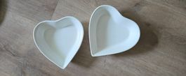 2 Schalen Herzform weiss Keramik guter Zustand