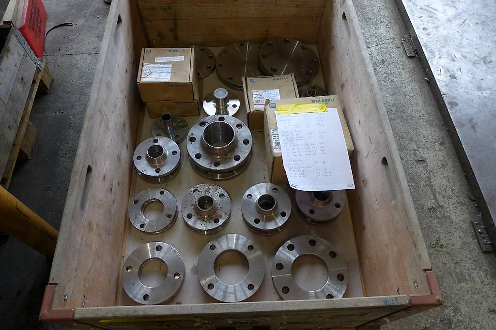 Autres pour métaux et serrurerie: Flanschen – D'occasion à Frenkendorf par 3dt_wp8v 4
