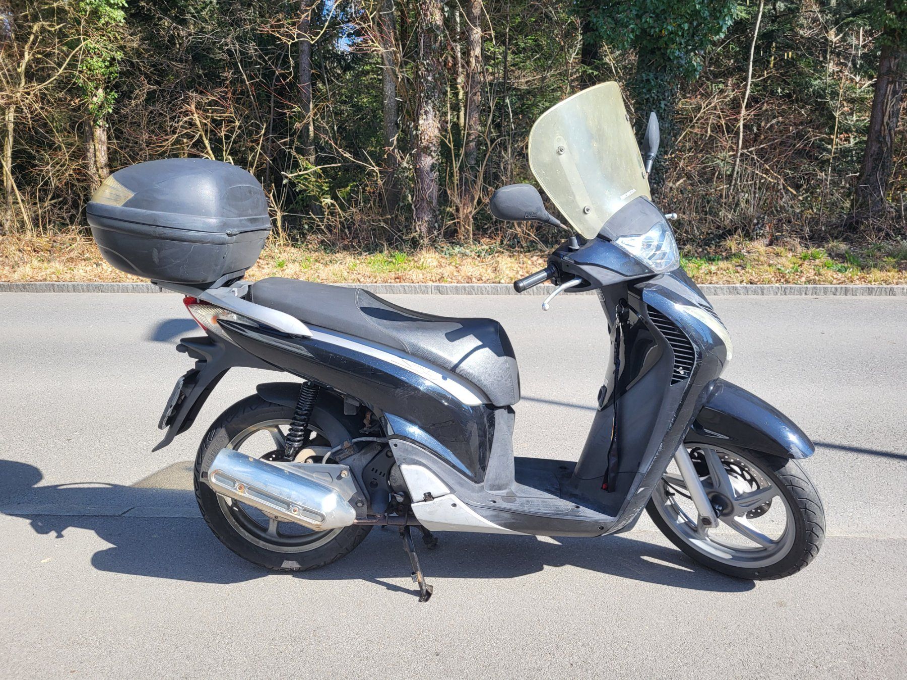 Honda Scooter: Hoda SH 125 – Usato da Hochdorf venduto da Sniffo
