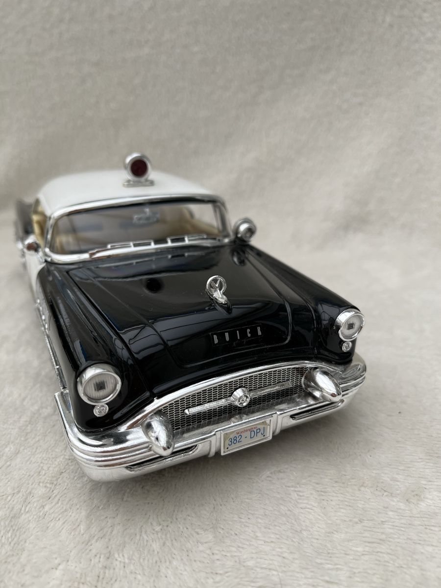 Modellini d'auto: Buick Century 1955 – Nuovo e nell'imballaggio originale da Oberweningen venduto da mer_2yn9