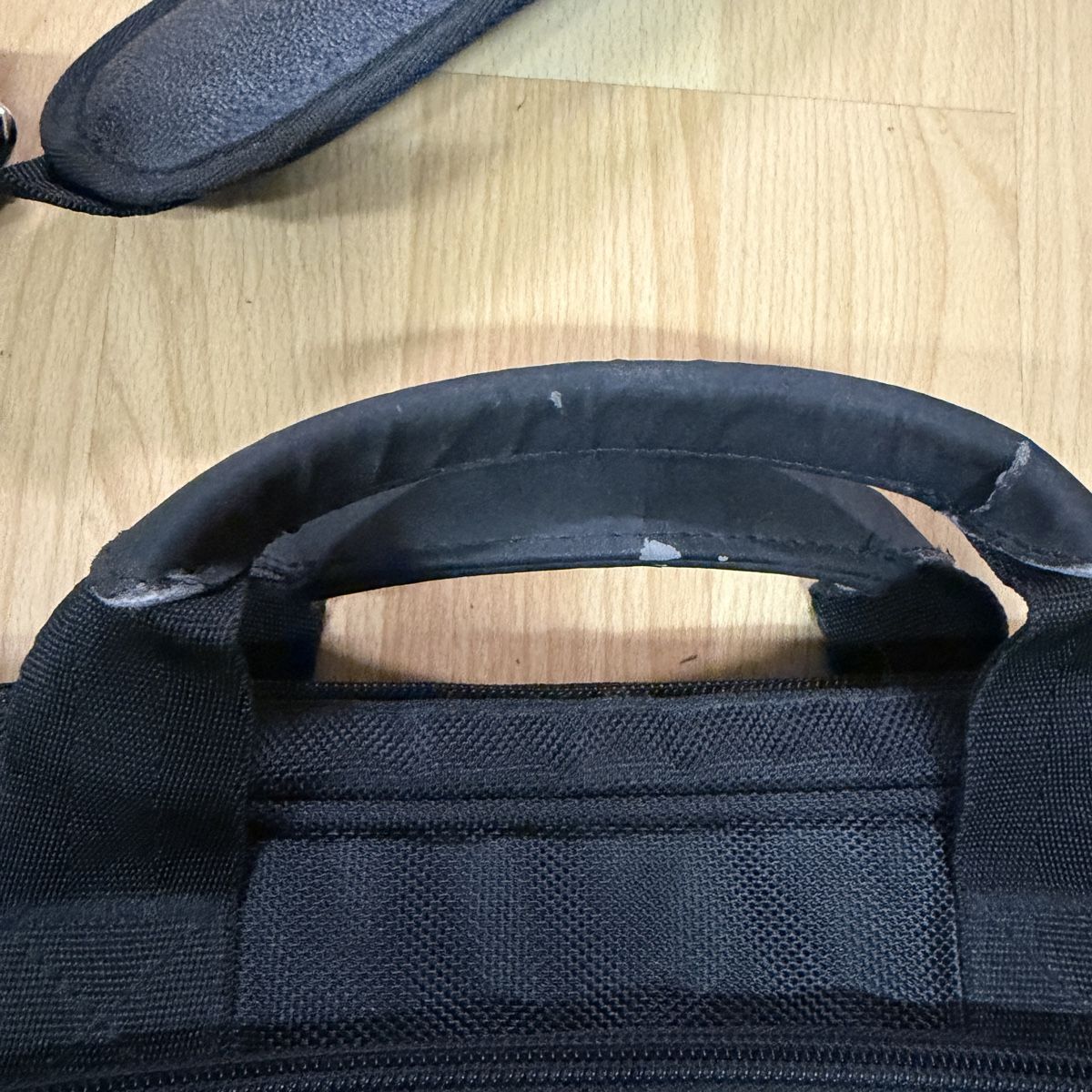 Wenger Taschen: Wenger Laptoptasche schwarz gebraucht – Gebraucht aus Thun von BanjoDan 2