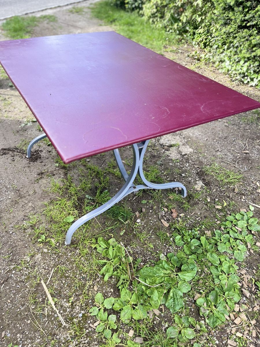 Tavoli: Gartentisch, Burgund, Metallgestell – Usato da Heimenhausen venduto da Bufnof 1