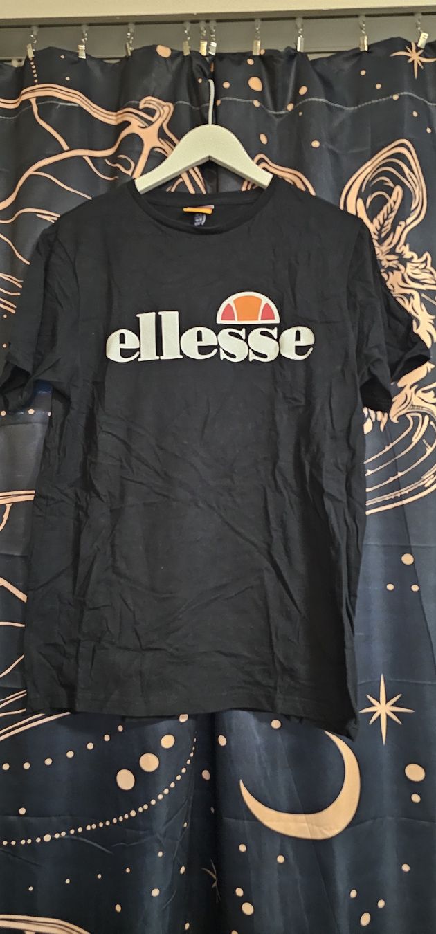 Ellesse T-shirt: Ellesse T-Shirt Gr.EU 40 – Usato da Zürich venduto da Daniela51