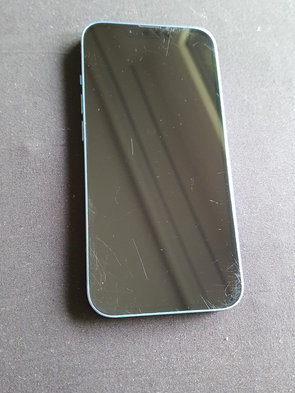 Apple Telefoni cellulari / Smartphones: iPhone 13 128 GB – Usato da Sursee venduto da sovereign994