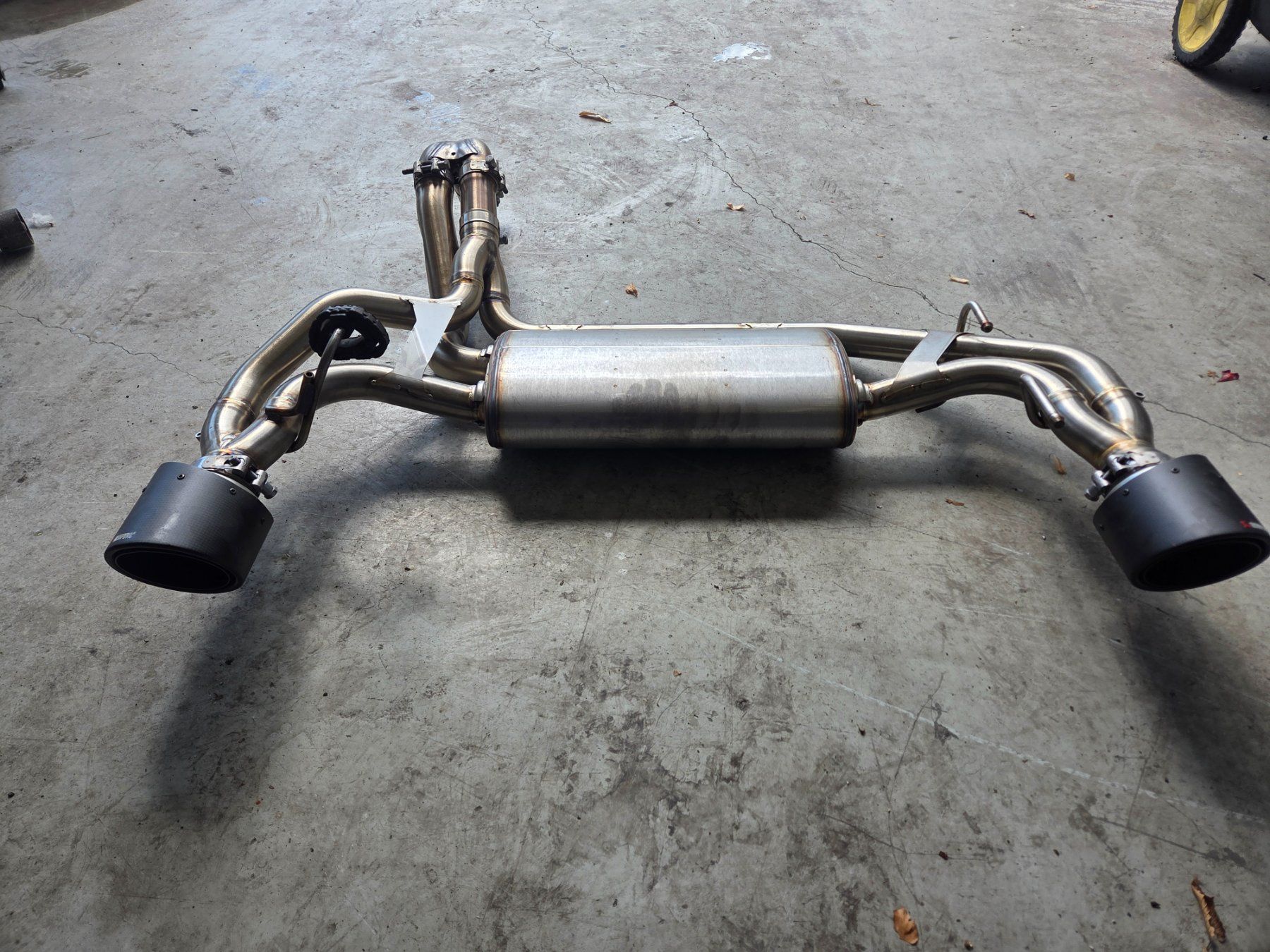 Abarth Sistemi di scarico: Akrapovic Carbon Abarth 500 – Usato da Elsau venduto da stanco-abarth 1
