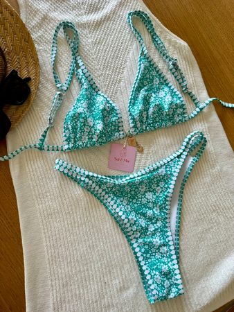 💥SALE! Bikini Grün Blumen Gr. S – Gratis Versand + Modelle