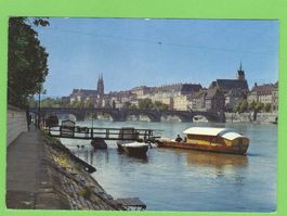 Basel, Rheinpartie mit Vogel-Gryff-Fähre