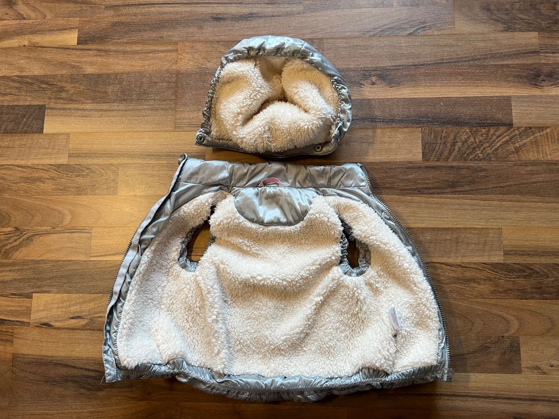 Autres vêtements fille: Warme Weste Smile 98 – Neuf (Voir description) à Lupsingen par Aniorek 2