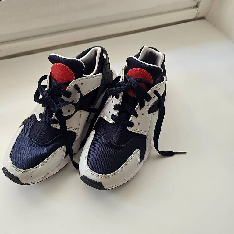 Nike Herrenschuhe: Nike Huarache Sneaker Turnschuhe 38.5 – Gebraucht aus Zürich von leara.milani