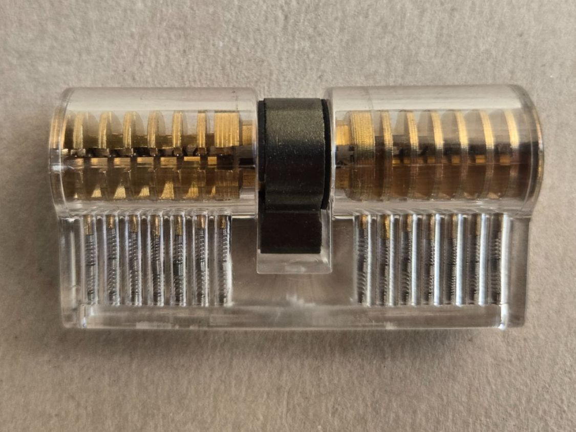 Lucchetti: Transparentes Übungsschloss Lockpicking mit 2 Schlüsseln – Nuovo (secondo la descrizione) da Hunzenschwil venduto da Fluz 2