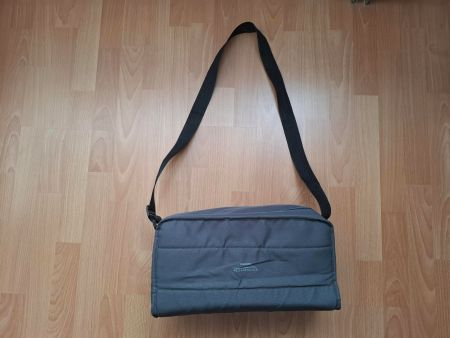petit sac gris léger